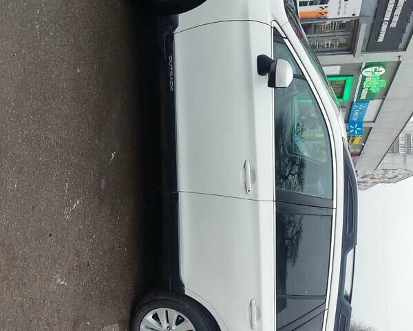 Белый Субару Аутбек, объемом двигателя 2.5 л и пробегом 218 тыс. км за 12500 $, фото 3 на Automoto.ua