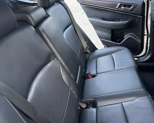 Білий Субару Аутбек, об'ємом двигуна 2.5 л та пробігом 176 тис. км за 14999 $, фото 22 на Automoto.ua