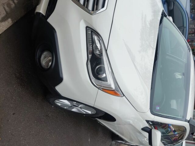 Белый Субару Аутбек, объемом двигателя 2.5 л и пробегом 217 тыс. км за 12500 $, фото 2 на Automoto.ua