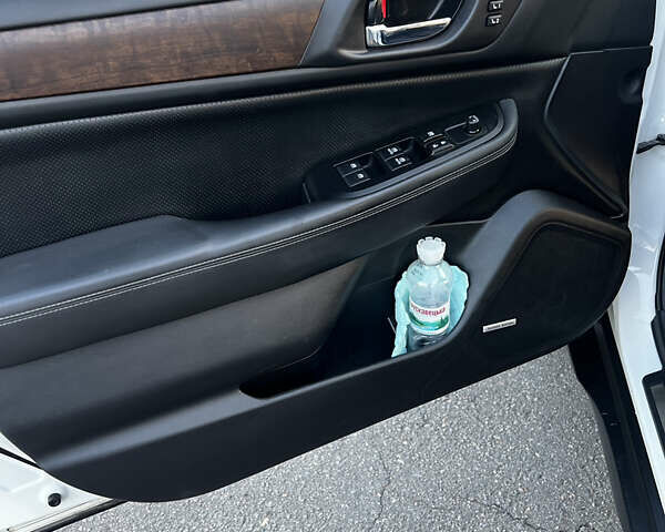 Білий Субару Аутбек, об'ємом двигуна 2.5 л та пробігом 176 тис. км за 14999 $, фото 30 на Automoto.ua