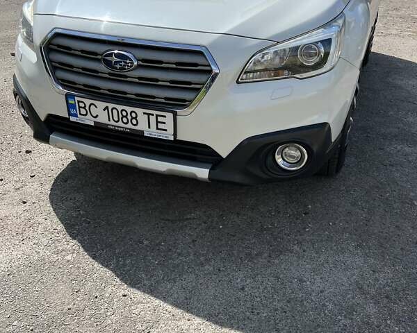 Білий Субару Аутбек, об'ємом двигуна 2 л та пробігом 346 тис. км за 11800 $, фото 6 на Automoto.ua