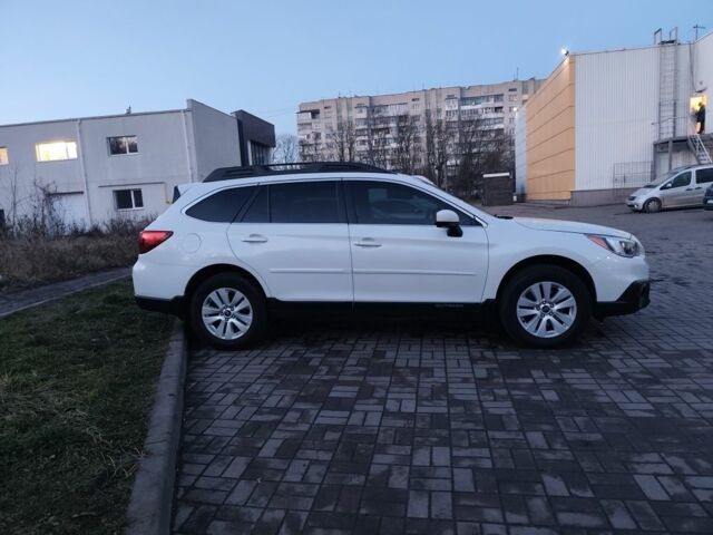 Белый Субару Аутбек, объемом двигателя 2.5 л и пробегом 133 тыс. км за 14700 $, фото 11 на Automoto.ua