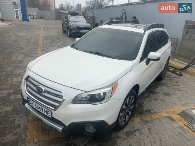 Белый Субару Аутбек, объемом двигателя 2.46 л и пробегом 200 тыс. км за 13500 $, фото 3 на Automoto.ua