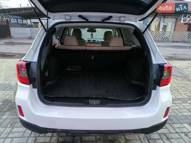 Белый Субару Аутбек, объемом двигателя 2.5 л и пробегом 185 тыс. км за 14200 $, фото 11 на Automoto.ua