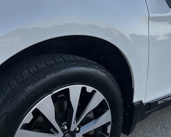 Білий Субару Аутбек, об'ємом двигуна 2.5 л та пробігом 176 тис. км за 14999 $, фото 8 на Automoto.ua