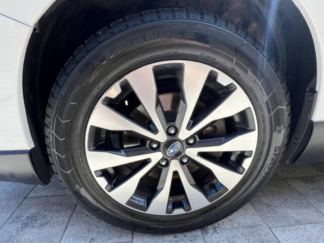 Білий Субару Аутбек, об'ємом двигуна 2 л та пробігом 268 тис. км за 12999 $, фото 6 на Automoto.ua