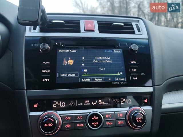 Білий Субару Аутбек, об'ємом двигуна 2.46 л та пробігом 133 тис. км за 14000 $, фото 18 на Automoto.ua