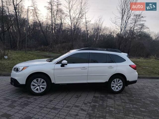 Білий Субару Аутбек, об'ємом двигуна 2.46 л та пробігом 133 тис. км за 14000 $, фото 2 на Automoto.ua