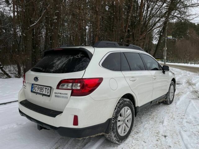 Белый Субару Аутбек, объемом двигателя 2.5 л и пробегом 133 тыс. км за 14700 $, фото 3 на Automoto.ua