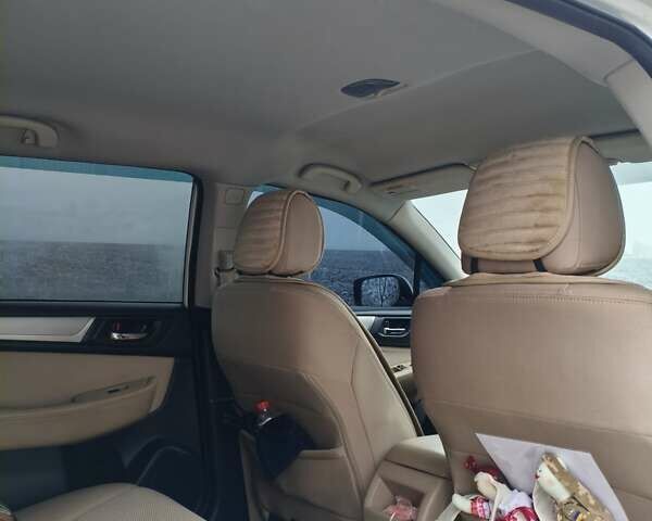 Белый Субару Аутбек, объемом двигателя 2.46 л и пробегом 275 тыс. км за 13300 $, фото 30 на Automoto.ua