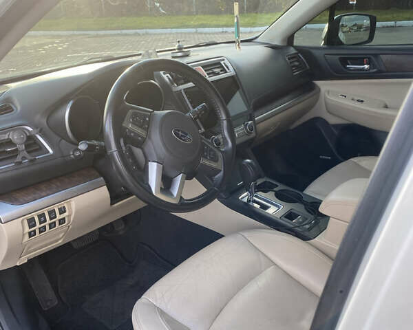 Белый Субару Аутбек, объемом двигателя 3.63 л и пробегом 158 тыс. км за 16200 $, фото 28 на Automoto.ua