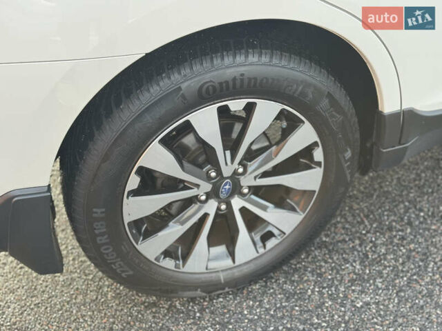 Білий Субару Аутбек, об'ємом двигуна 2.5 л та пробігом 142 тис. км за 16000 $, фото 8 на Automoto.ua