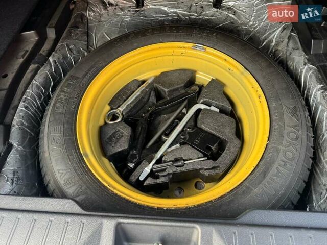 Білий Субару Аутбек, об'ємом двигуна 2.5 л та пробігом 142 тис. км за 16000 $, фото 17 на Automoto.ua