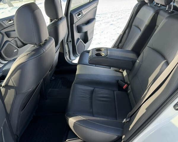 Білий Субару Аутбек, об'ємом двигуна 2 л та пробігом 138 тис. км за 13999 $, фото 29 на Automoto.ua