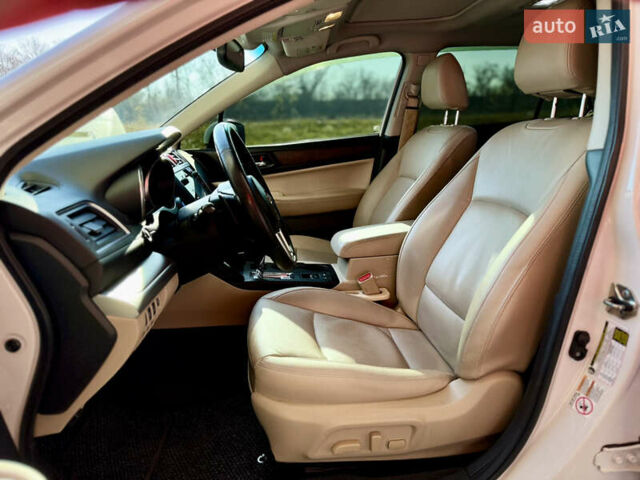 Белый Субару Аутбек, объемом двигателя 3.63 л и пробегом 120 тыс. км за 15500 $, фото 16 на Automoto.ua