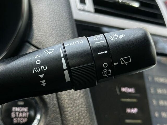 Білий Субару Аутбек, об'ємом двигуна 2 л та пробігом 270 тис. км за 16700 $, фото 31 на Automoto.ua