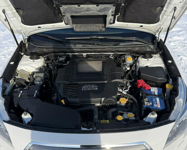 Білий Субару Аутбек, об'ємом двигуна 2 л та пробігом 138 тис. км за 13999 $, фото 23 на Automoto.ua