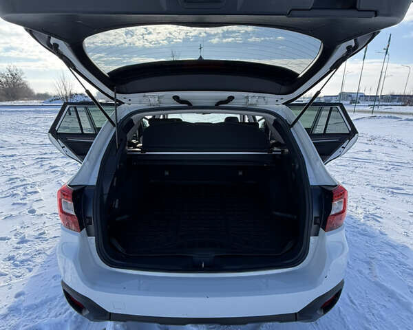 Білий Субару Аутбек, об'ємом двигуна 2 л та пробігом 138 тис. км за 13999 $, фото 22 на Automoto.ua