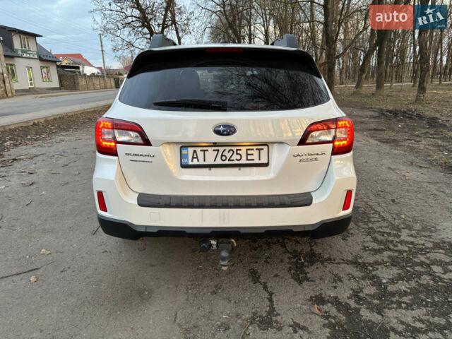 Белый Субару Аутбек, объемом двигателя 2.5 л и пробегом 190 тыс. км за 15500 $, фото 4 на Automoto.ua