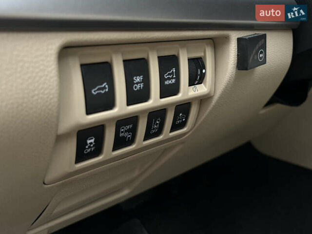 Белый Субару Аутбек, объемом двигателя 2.5 л и пробегом 198 тыс. км за 13700 $, фото 18 на Automoto.ua