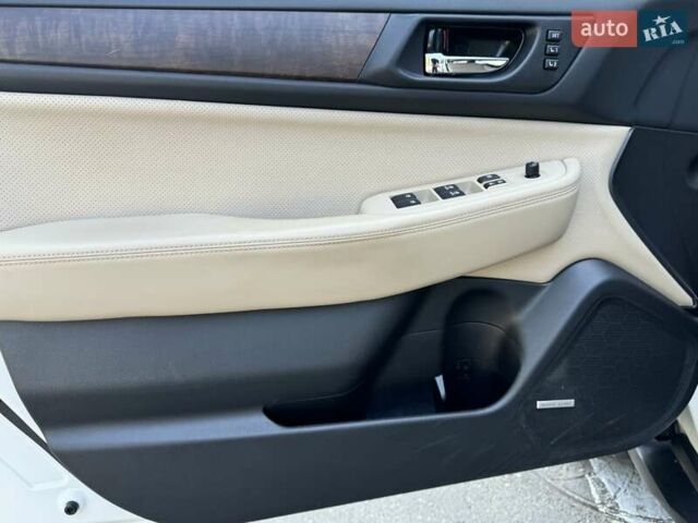 Белый Субару Аутбек, объемом двигателя 2.5 л и пробегом 190 тыс. км за 15999 $, фото 13 на Automoto.ua