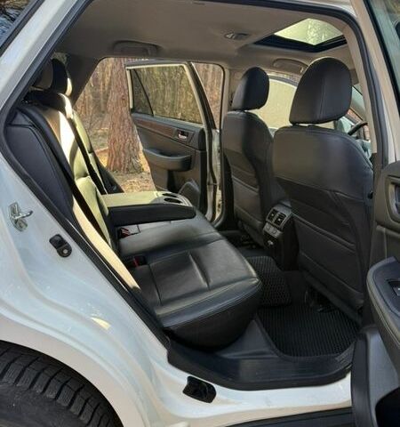 Белый Субару Аутбек, объемом двигателя 2.5 л и пробегом 160 тыс. км за 18300 $, фото 36 на Automoto.ua