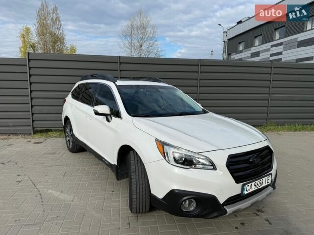 Белый Субару Аутбек, объемом двигателя 2.5 л и пробегом 181 тыс. км за 13500 $, фото 3 на Automoto.ua