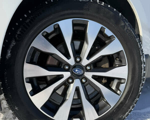 Білий Субару Аутбек, об'ємом двигуна 2 л та пробігом 138 тис. км за 13999 $, фото 37 на Automoto.ua