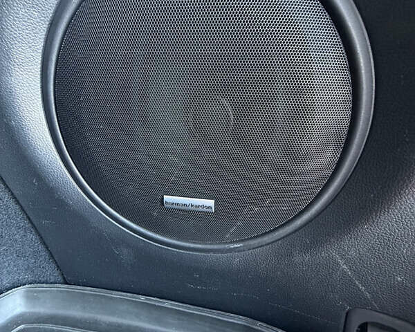 Білий Субару Аутбек, об'ємом двигуна 2 л та пробігом 138 тис. км за 13999 $, фото 38 на Automoto.ua