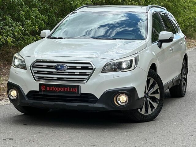 Білий Субару Аутбек, об'ємом двигуна 2 л та пробігом 270 тис. км за 15700 $, фото 3 на Automoto.ua