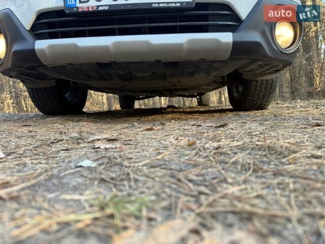 Белый Субару Аутбек, объемом двигателя 2.5 л и пробегом 160 тыс. км за 18300 $, фото 11 на Automoto.ua