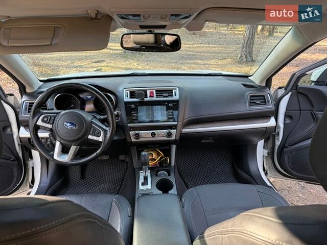 Белый Субару Аутбек, объемом двигателя 2.5 л и пробегом 160 тыс. км за 18300 $, фото 30 на Automoto.ua