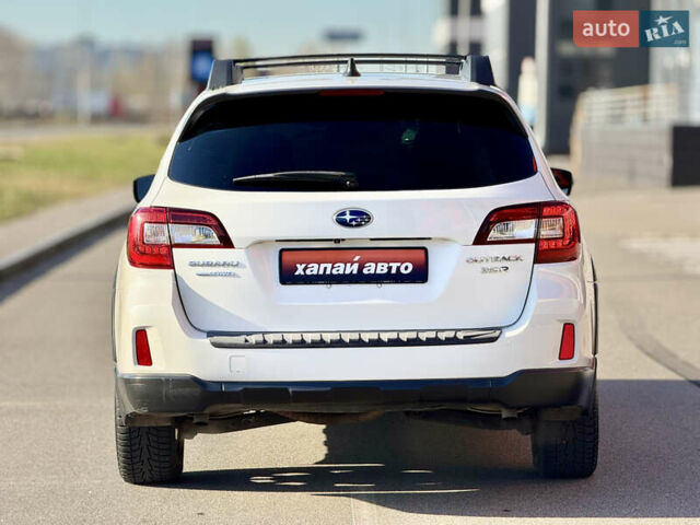 Белый Субару Аутбек, объемом двигателя 3.63 л и пробегом 120 тыс. км за 15500 $, фото 5 на Automoto.ua
