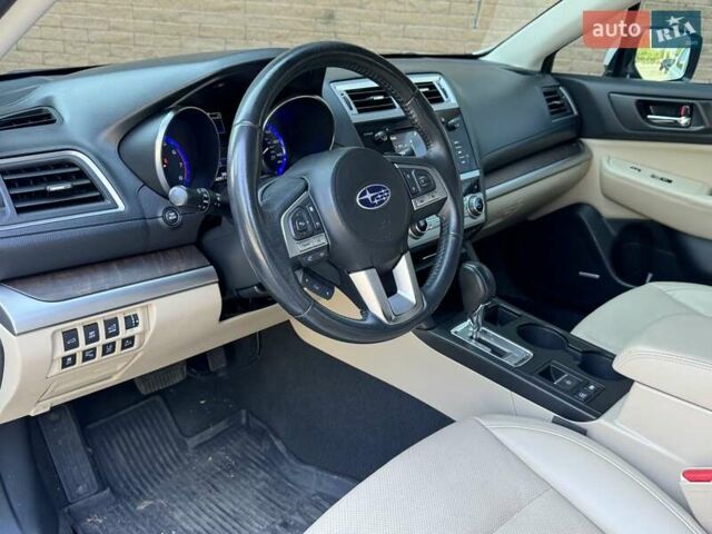 Белый Субару Аутбек, объемом двигателя 2.5 л и пробегом 190 тыс. км за 15999 $, фото 14 на Automoto.ua