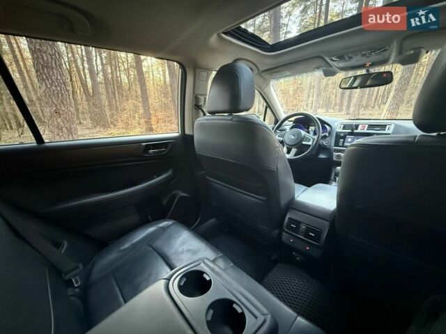 Белый Субару Аутбек, объемом двигателя 2.5 л и пробегом 160 тыс. км за 18300 $, фото 17 на Automoto.ua