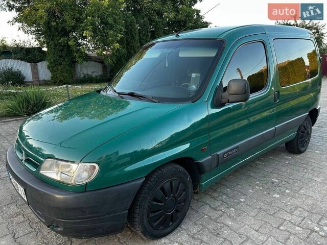 Белый Субару Аутбек, объемом двигателя 2.5 л и пробегом 175 тыс. км за 15300 $, фото 1 на Automoto.ua