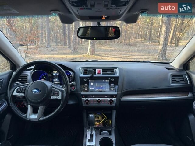 Белый Субару Аутбек, объемом двигателя 2.5 л и пробегом 160 тыс. км за 18300 $, фото 16 на Automoto.ua