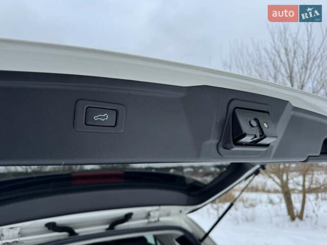 Белый Субару Аутбек, объемом двигателя 2.5 л и пробегом 126 тыс. км за 18700 $, фото 19 на Automoto.ua