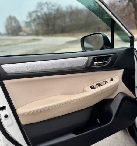 Белый Субару Аутбек, объемом двигателя 2.5 л и пробегом 182 тыс. км за 15400 $, фото 15 на Automoto.ua