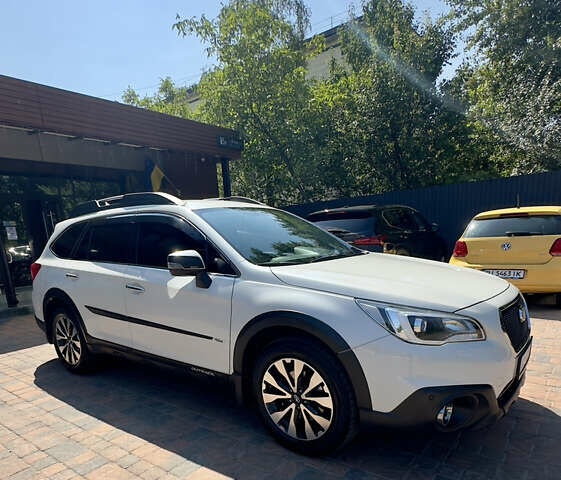 Білий Субару Аутбек, об'ємом двигуна 2.5 л та пробігом 105 тис. км за 20900 $, фото 4 на Automoto.ua