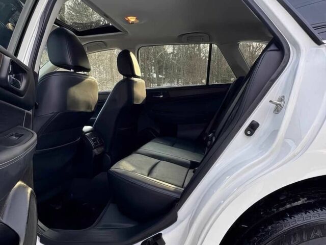 Белый Субару Аутбек, объемом двигателя 2.5 л и пробегом 57 тыс. км за 6500 $, фото 10 на Automoto.ua