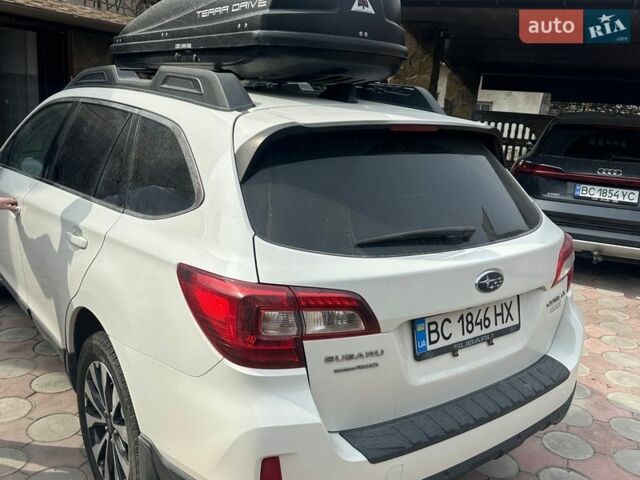 Белый Субару Аутбек, объемом двигателя 2.46 л и пробегом 136 тыс. км за 17200 $, фото 2 на Automoto.ua