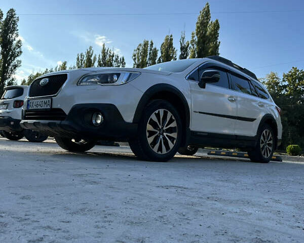 Білий Субару Аутбек, об'ємом двигуна 2.5 л та пробігом 105 тис. км за 21800 $, фото 5 на Automoto.ua