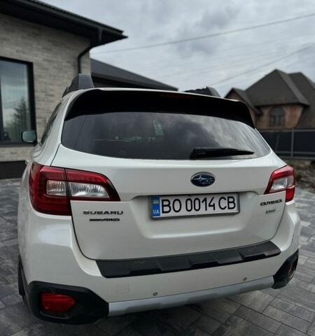 Белый Субару Аутбек, объемом двигателя 2.5 л и пробегом 189 тыс. км за 16200 $, фото 5 на Automoto.ua