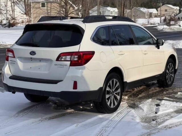 Белый Субару Аутбек, объемом двигателя 2.5 л и пробегом 57 тыс. км за 6500 $, фото 5 на Automoto.ua