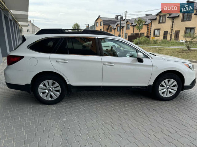 Білий Субару Аутбек, об'ємом двигуна 2.5 л та пробігом 141 тис. км за 16500 $, фото 6 на Automoto.ua