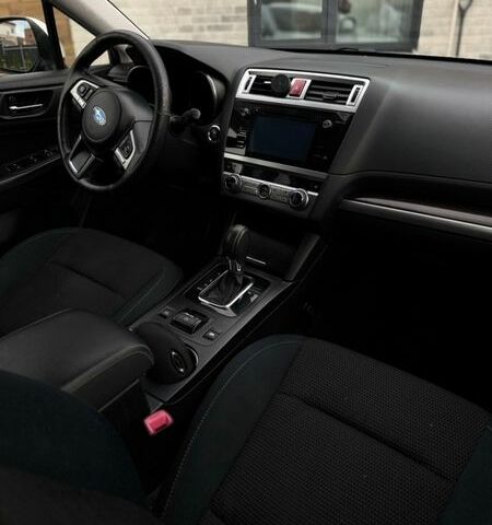 Белый Субару Аутбек, объемом двигателя 2.5 л и пробегом 189 тыс. км за 16200 $, фото 9 на Automoto.ua