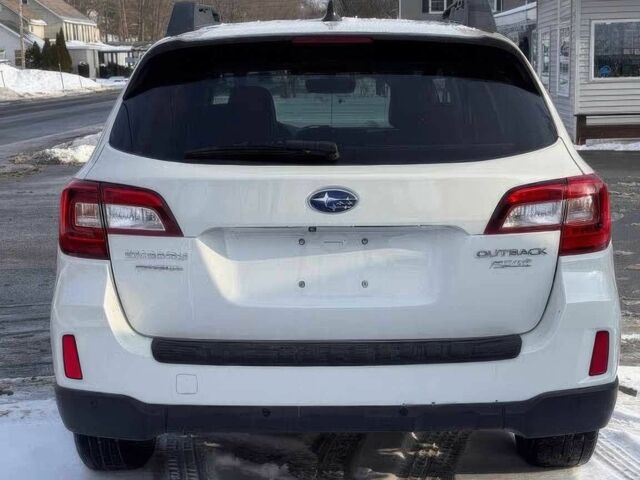 Белый Субару Аутбек, объемом двигателя 2.5 л и пробегом 57 тыс. км за 6500 $, фото 4 на Automoto.ua