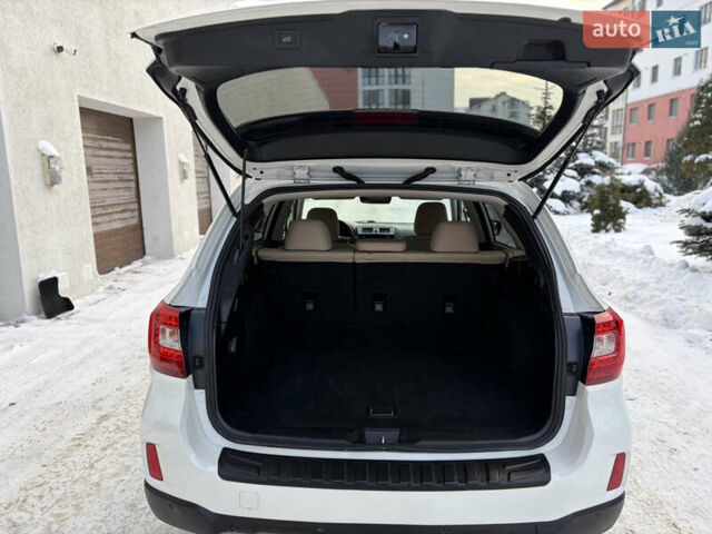 Белый Субару Аутбек, объемом двигателя 2.5 л и пробегом 173 тыс. км за 16900 $, фото 26 на Automoto.ua