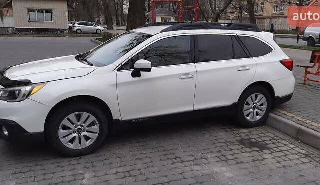 Білий Субару Аутбек, об'ємом двигуна 2.5 л та пробігом 140 тис. км за 13300 $, фото 11 на Automoto.ua